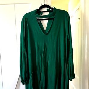 Green long sleeve dress